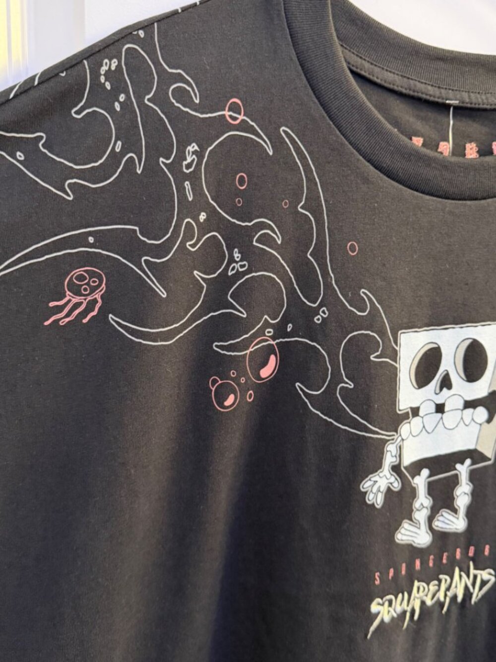 Nickelodeon SpongeBob SquarePants Skeleton Metal Graphic T-Shirt Black Large NWT - Picture 2 of 11